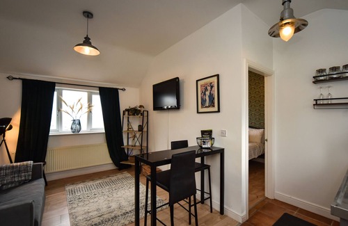 Crich Cottage | Blossom Cottage, cosy cottage for 2 with AMAZING views