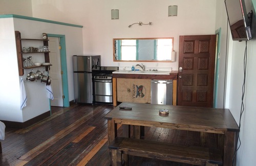 Water Valley Apartment | Blu-Buck Mercantile Hotel Apt. A