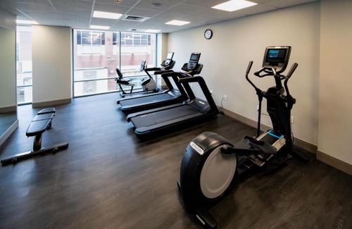 Downtown Akron Hotel | BLU-Tique, Akron, a Tribute Portfolio Hotel