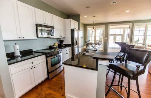 Melrose on the Beach House | Blue Breeze Cottage-Oceanfront with Stunning Views