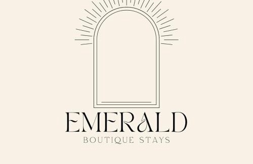 Haifa Apartment | Blue Emerald