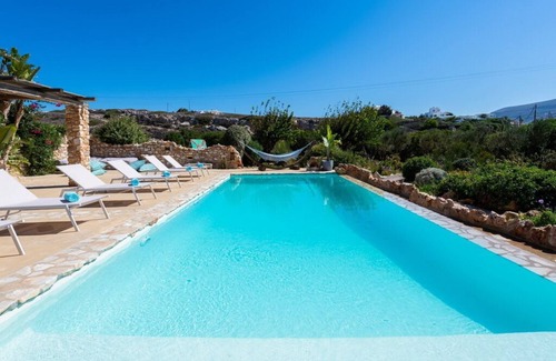 Parikia Villa | BLUE GREENS ECO FRIENLY LUXURY VILLAS PAROS