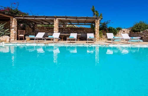Parikia Villa | BLUE GREENS ECO FRIENLY LUXURY VILLAS PAROS