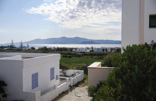 Agia Anna Apartment | Blue Heart Luxury Suites