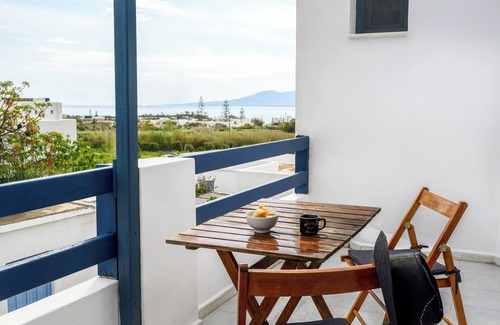 Agia Anna Apartment | Blue Heart Luxury Suites