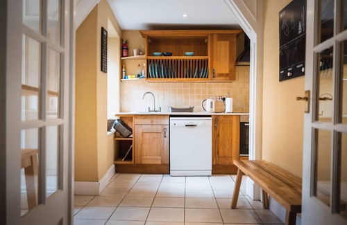 Berwick-upon-Tweed Cottage | Blue House - sleeps 5 guests