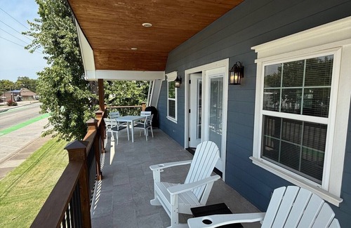 Broken Arrow House | Blue Loft on Main is walking distance to the Downtown Rose District