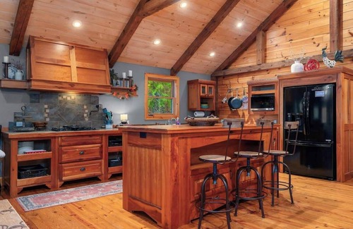 Morganton Cabin | Blue Ridge Escape: Outdoor Kitchen, Hot Tub, Pond