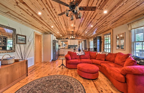 Glade Valley House | Blue Ridge Parkway House w/Mountain Scenery!