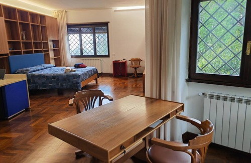 Albano Laziale Bed & Breakfast | Blue rooms an apartment in the woods into wellness & wilderness