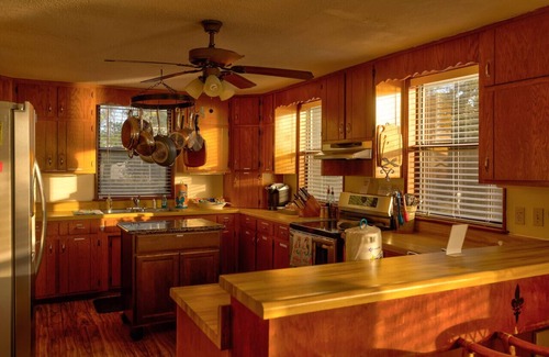 Carrabelle House | Blue Seahorse *Carrabelle/Eastpoint/St. George FL Beachfront* Pet-Friendly*