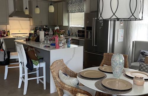 San Rafael Apartment | Blue Skies