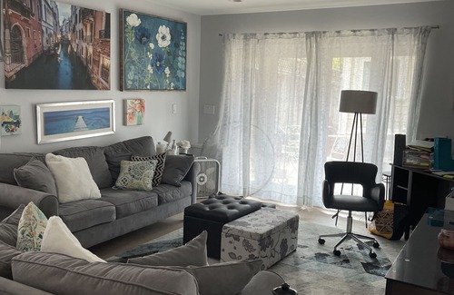 San Rafael Apartment | Blue Skies