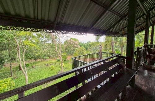 Kaset Sombun House | Blue Sky Hills Home Stay