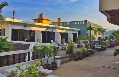 Nanai Road Hotel | Blue Sky Residence