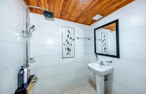Gujwa Hotel | BLUE SPRING RESORT