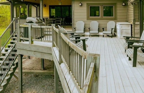 Allenwood Cabin | BLUE WATER LODGE ~ Sleeps 30 ~ Stunning Pond w/ Fish