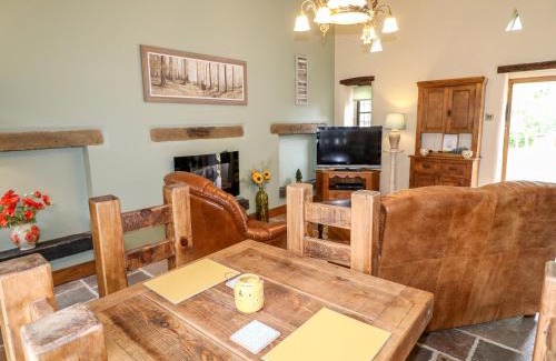 South Wingfield House | Bluebell Cottage