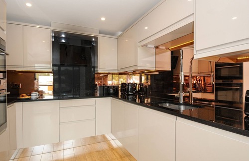 Lostwithiel Cottage | BLUEBELL RETREAT, family friendly, with a garden in Lostwithiel