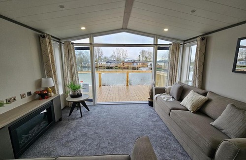 Malton House | Bluebird lodge - Brickyard Lakes