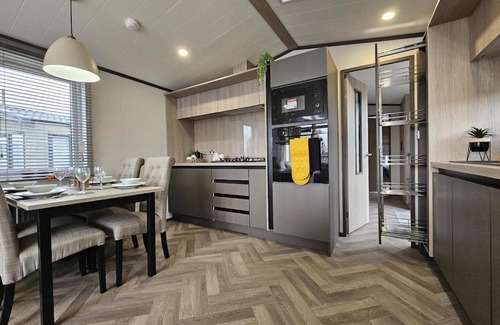 Malton House | Bluebird lodge - Brickyard Lakes