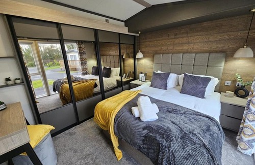 Malton House | Bluebird lodge - Brickyard Lakes