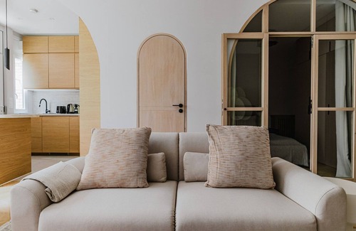 Quartier de Javel Apartment | Blueground | Auteuil, washer, nr Monceau Park