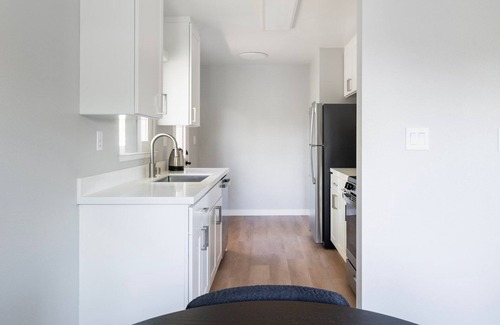 Downtown Apartment | Blueground | Downtown Menlo Park, view, nr Park