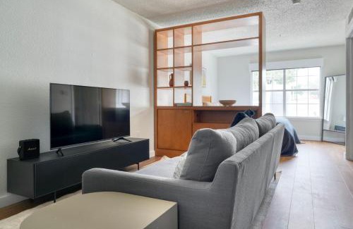 Gateway Apartment | Blueground Gateway gym pool near stadium ATX-241