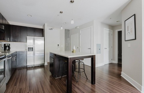 Mission Bay Apartment | Blueground | Mission Bay, pool & w/d, nr museum