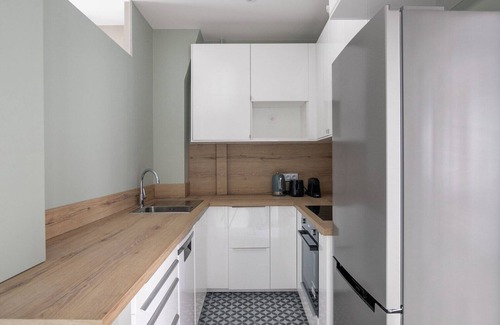 Saint-Vincent-de-Paul Apartment | Blueground | Pigalle, nr shopping & festive area