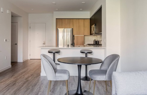 Newhall Apartment | Blueground | Santa Clara, washer, nr Central Park