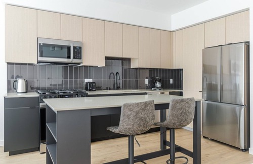 Newhall Apartment | Blueground | Santa Clara, pool, nr Central Park