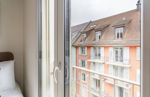 Sihlfeld Apartment | Blueground | Sihlfeld, elevator, w/d, nr museums