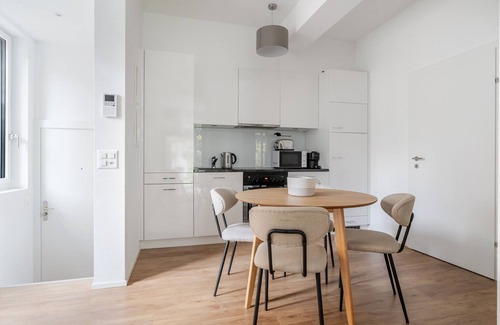 District 2 Apartment | Blueground | Wollishofen, balcony & w/d, nr park