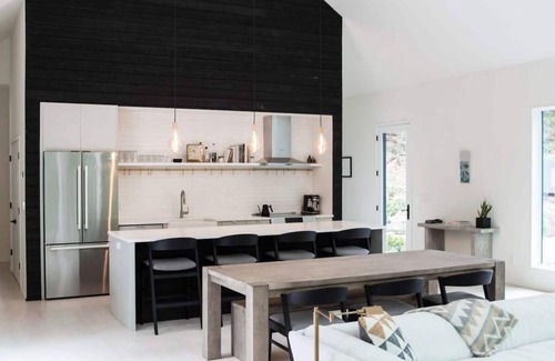 Town of Olive House | Bluestone Cove - Modern Escape in the Woods