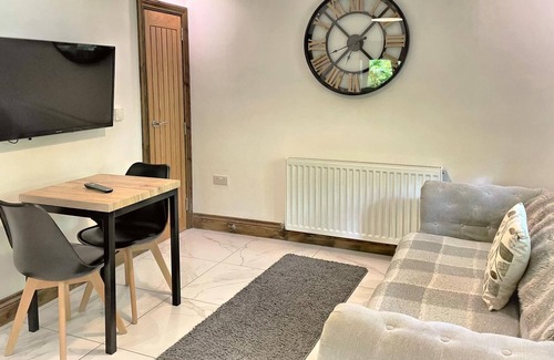 Llanybri House | BlueStone-Hot Tub-Woodlandlodges-Pembrokeshire-Tenby