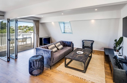 Bluff Hill House | BLUFF HILL HEIGHTS – NAPIER HOLIDAY HOME, pet friendly in Napier