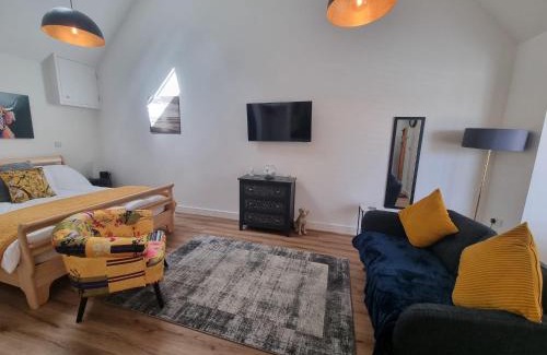 Boxgrove Apartment | Blundens Holiday Lets - Ffos Las