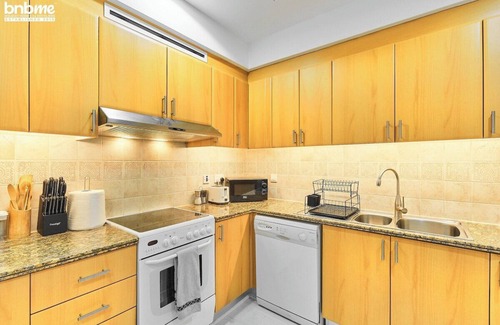 Dubai Marina Apartment | bnbme | Dubai Marina Bliss: 2BR Apt with Private Jacuzzi