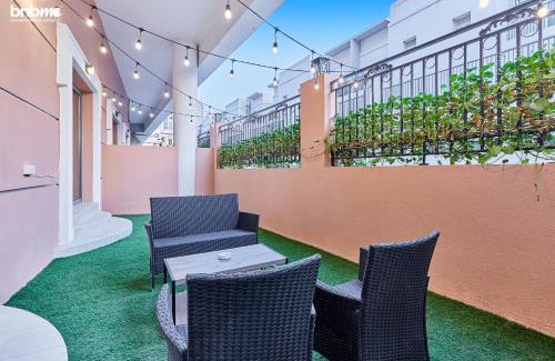 Jumeirah Village Circle Apartment | bnbmehomes - Casa Grande