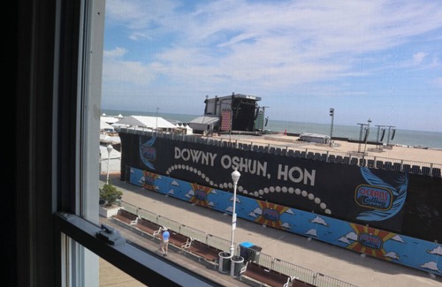 Ocean City Apartment | Boardwalk Bliss – Oceanfront Escape 3