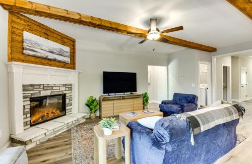 Lavonia House | Boat Dock and Lake Hartwell Access Family Getaway!