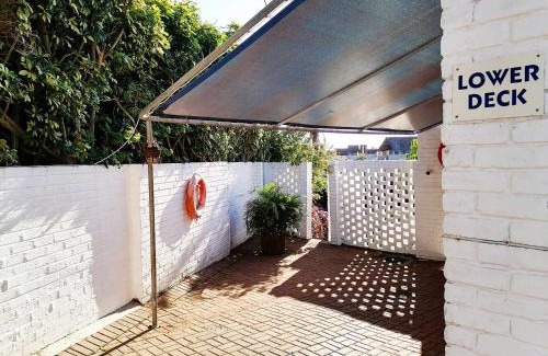 Ramsgate South Apartment | Boathouse Bed & Biscuit - Lower Deck