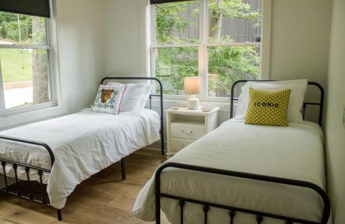 Farmerville House | Bobcat Cabin Lake D'Arbonne