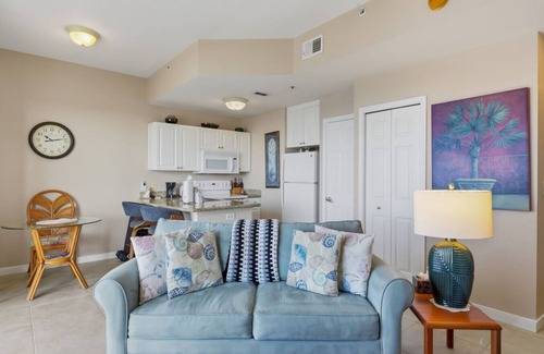 St. Petersburg - Clearwater Condo | Boca Ciega Bay Resort – Top Floor Waterfront Condo with Bay Views