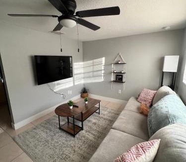 Terrace Park Apartment | Bohemian 1 Bedroom- Minutes from Busch Gardens