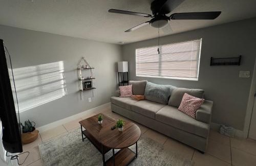 Terrace Park Apartment | Bohemian 1 Bedroom- Minutes from Busch Gardens