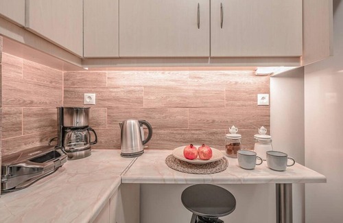 Kinosargous Apartment | Bohemian Chic 1BR Apartment in the Heart of Athens