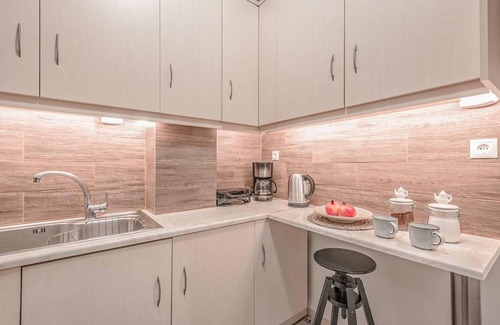 Kinosargous Apartment | Bohemian Chic 1BR Apartment in the Heart of Athens